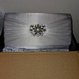 Mulian Lily Evening Bag w/Detachable Chain
